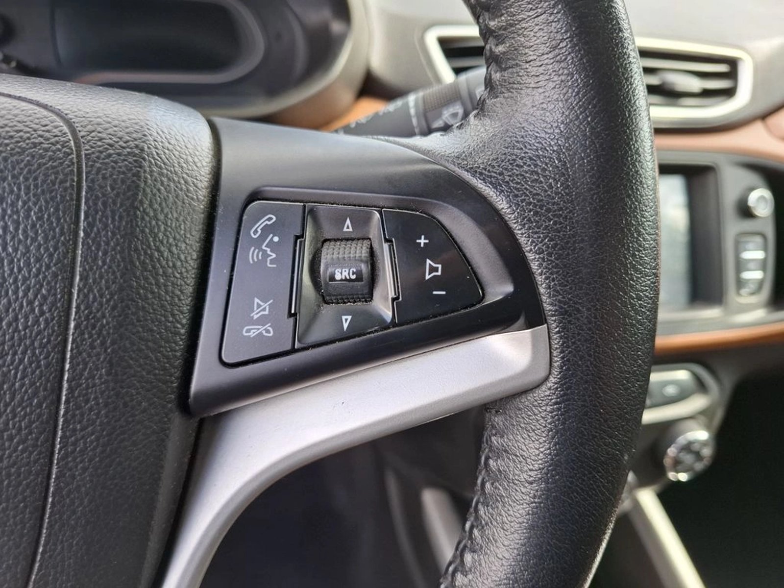 Chevrolet ONIX ACTIVE 1.2 2018 - Imagen 16 de 20