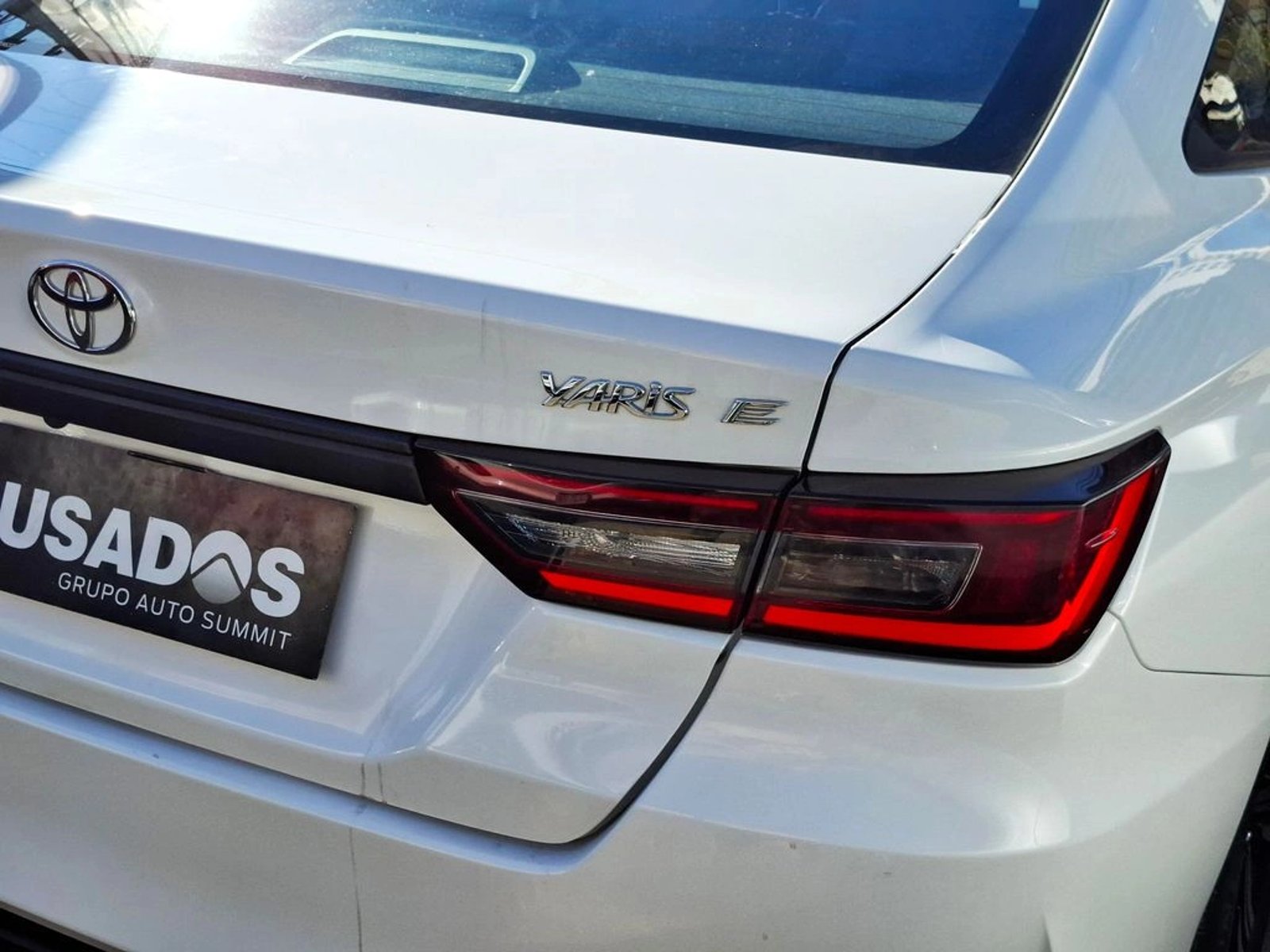 Toyota YARIS 1.5 SEDAN E MECÁNICO 2023 - Imagen 8 de 20
