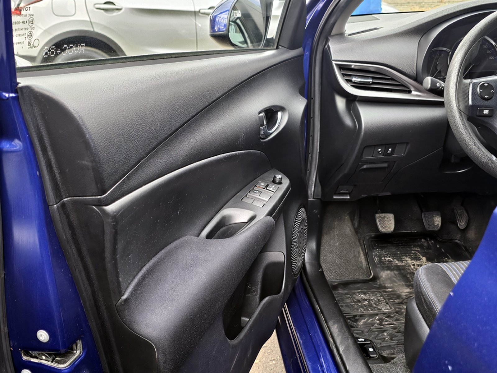 Toyota YARIS SEDAN 1.5 GLI C 4X2 MT 4P 2022 - Imagen 12 de 20