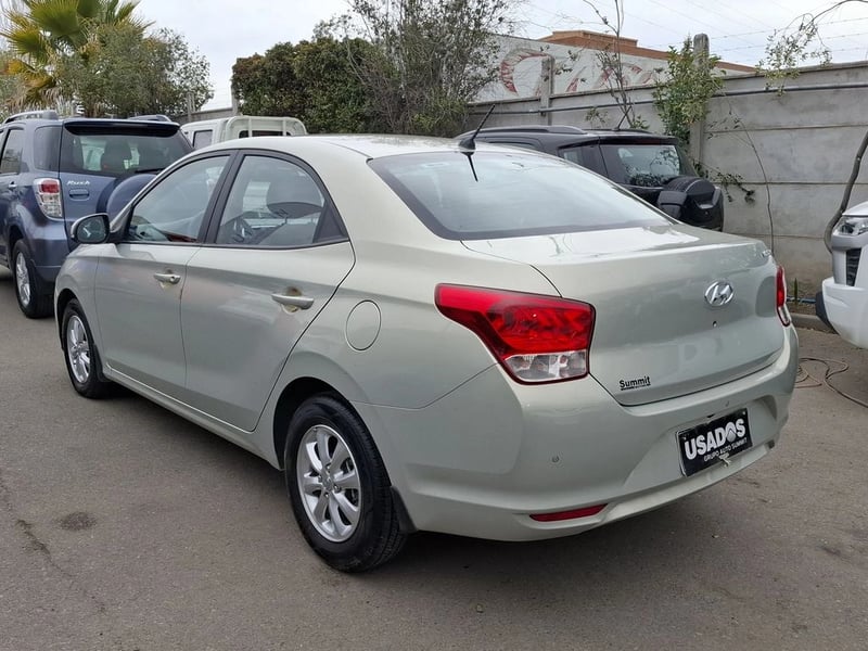 Hyundai VERNA 1.4 CB SEL 4X2 MT5 4P 2022 - Imagen 8 de 20