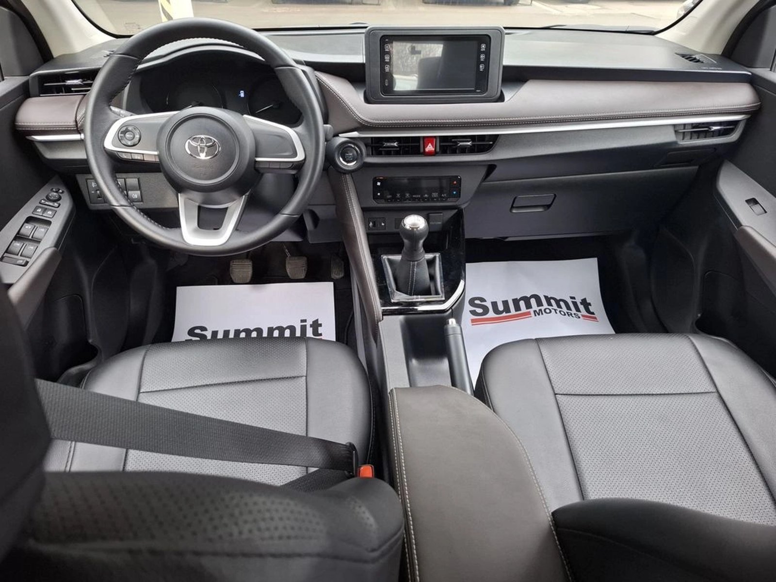 Toyota YARIS E MT 2026 - Imagen 14 de 20