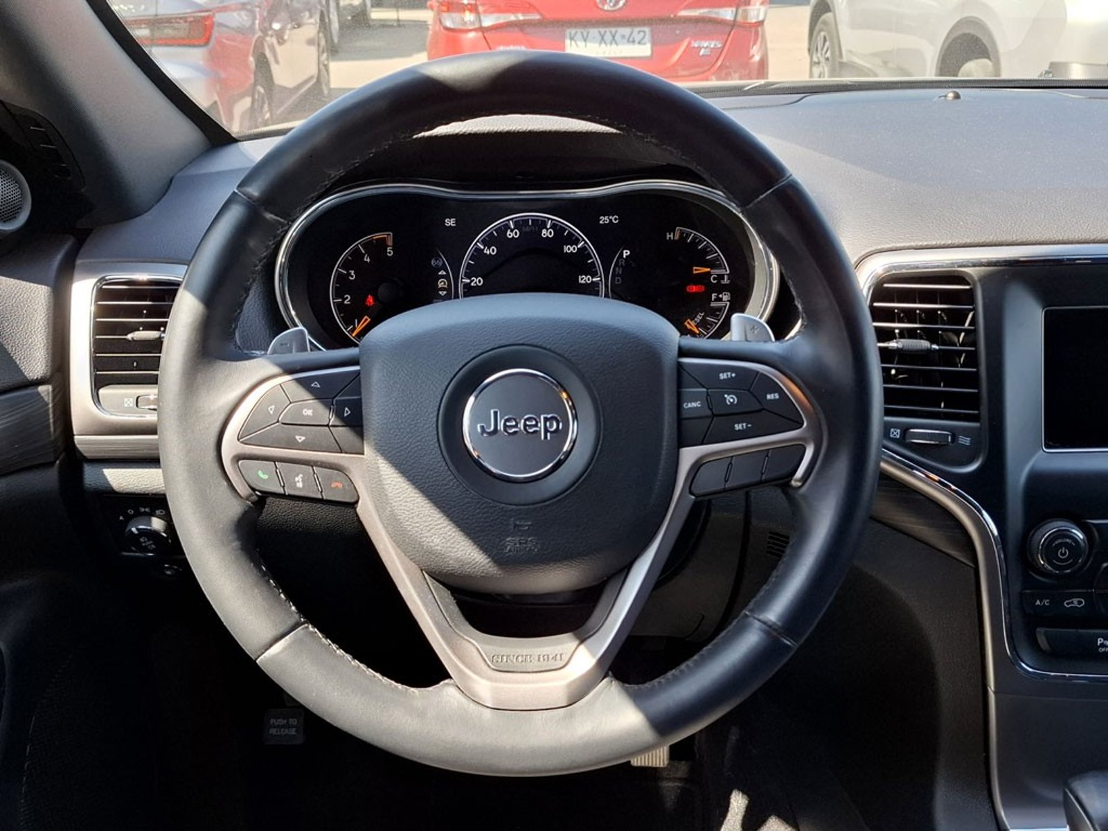 JEEP GRAND CHEROKEE 3.0 LAREDO TD DIESEL 4X4 AT 5P 2020 - Imagen 14 de 20