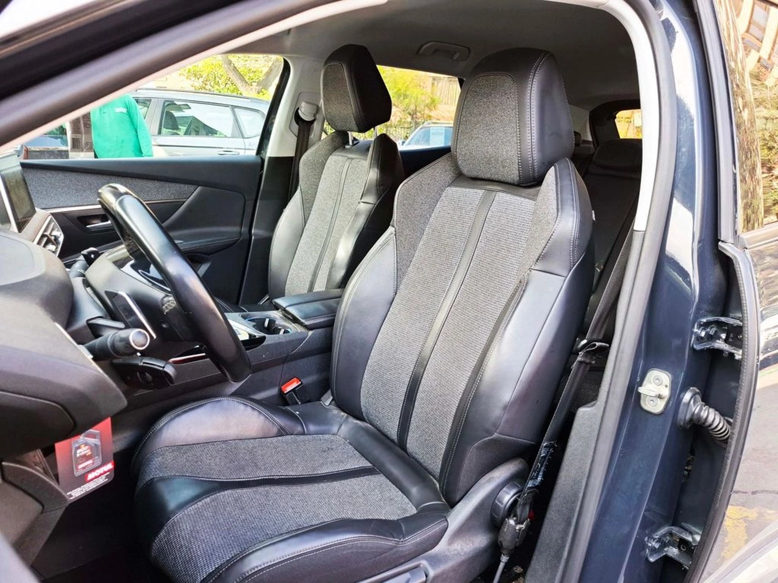 Peugeot 3008 1.5 ALLURE AT DIESEL 2019 - Imagen 12 de 20