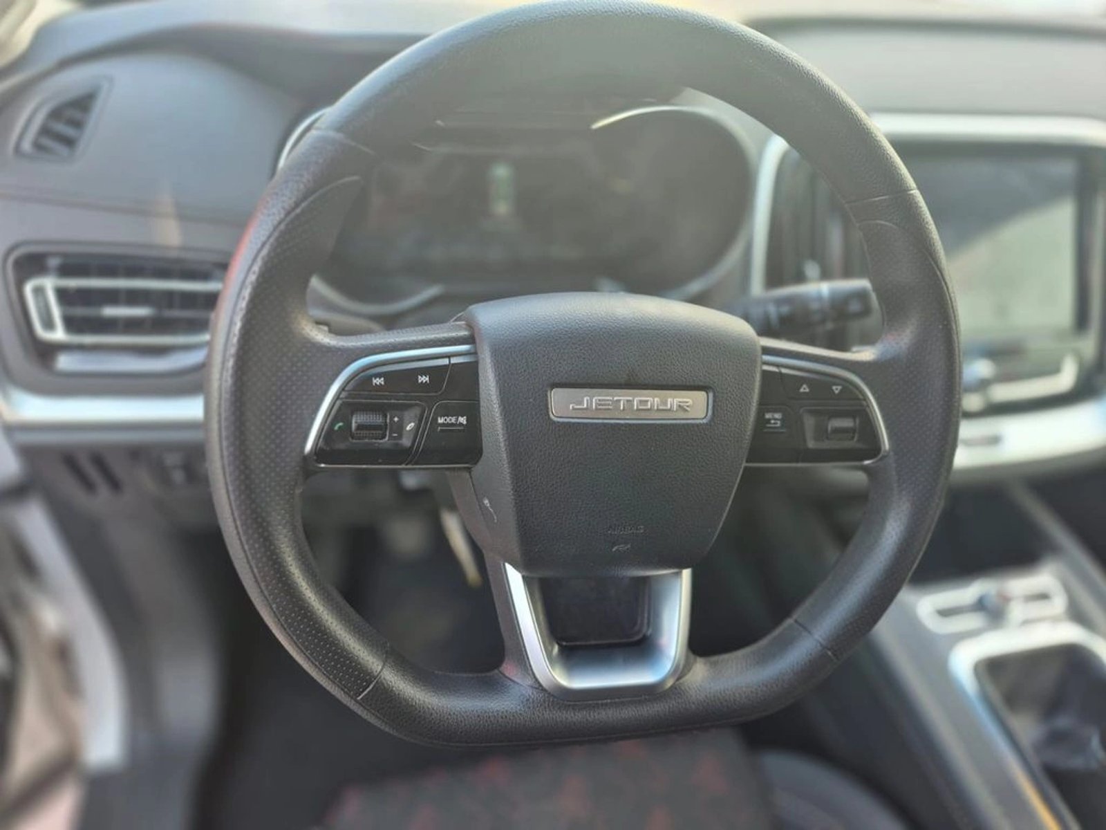 JETOUR X70 1.5 GL MT 2024 - Imagen 13 de 20