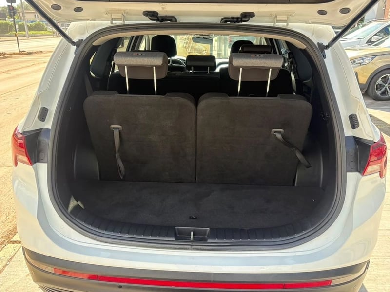 Hyundai SANTA FE PLUS 2.5 AT 2022 - Imagen 13 de 13