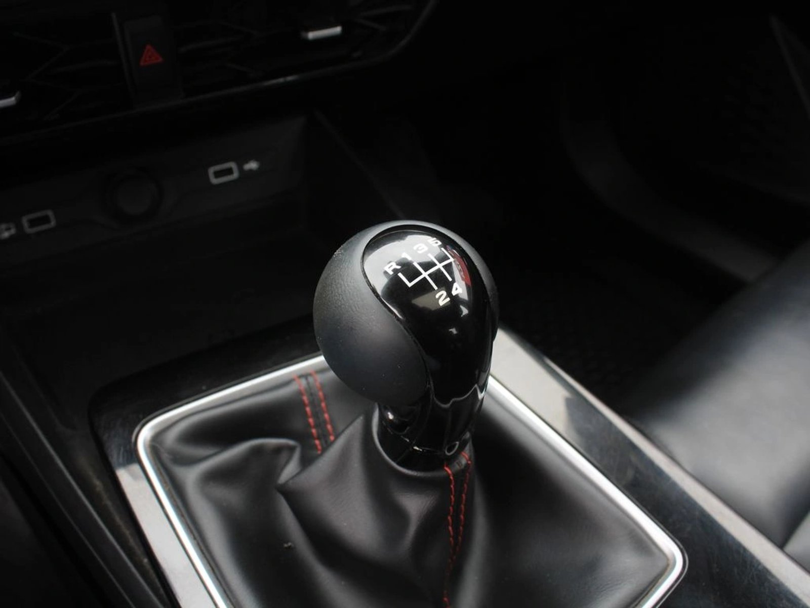 MG GT 1.5 COM 4X2 MT 4P 2024 - Imagen 16 de 20