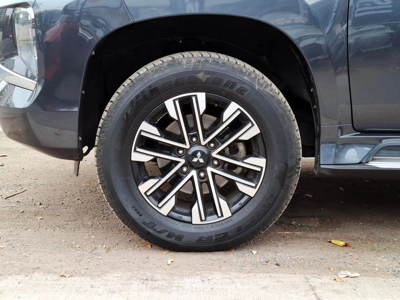 MITSUBISHI MONTERO SPORT 2.4 DIESEL 4X2 MT 5P 2021 - Imagen 6 de 20