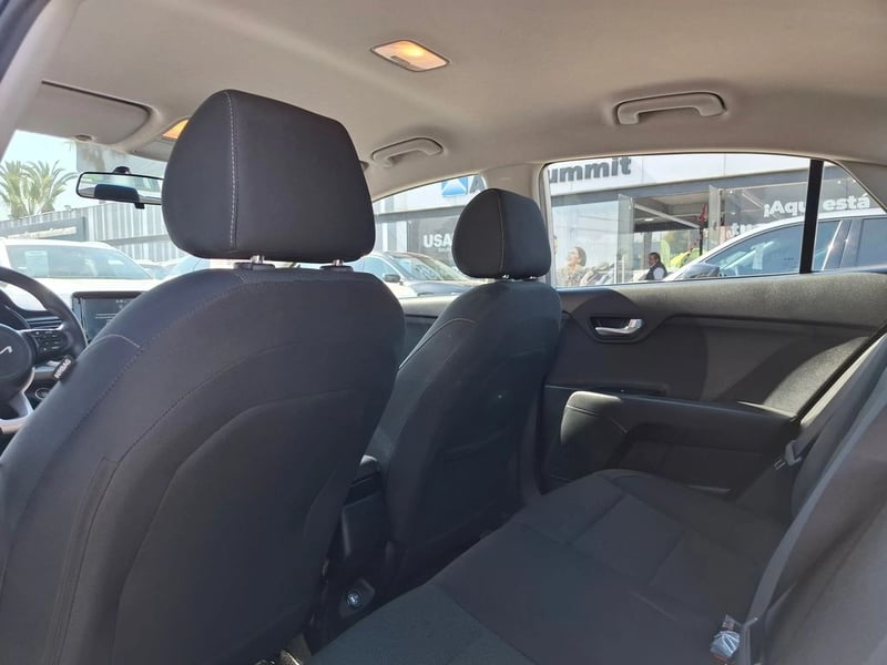 Kia RIO 4 1.4 EX FULL AT 2022 - Imagen 12 de 19