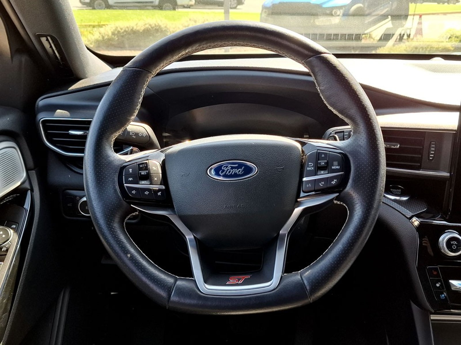 FORD EXPLORER ST 3.0 ECOBOOST 4X4 AT 5P 2023 - Imagen 13 de 20