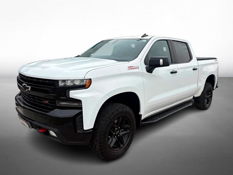 Chevrolet SILVERADO 5.3 LT TRAILBOSS Z71 4X4 AT 4P 2022