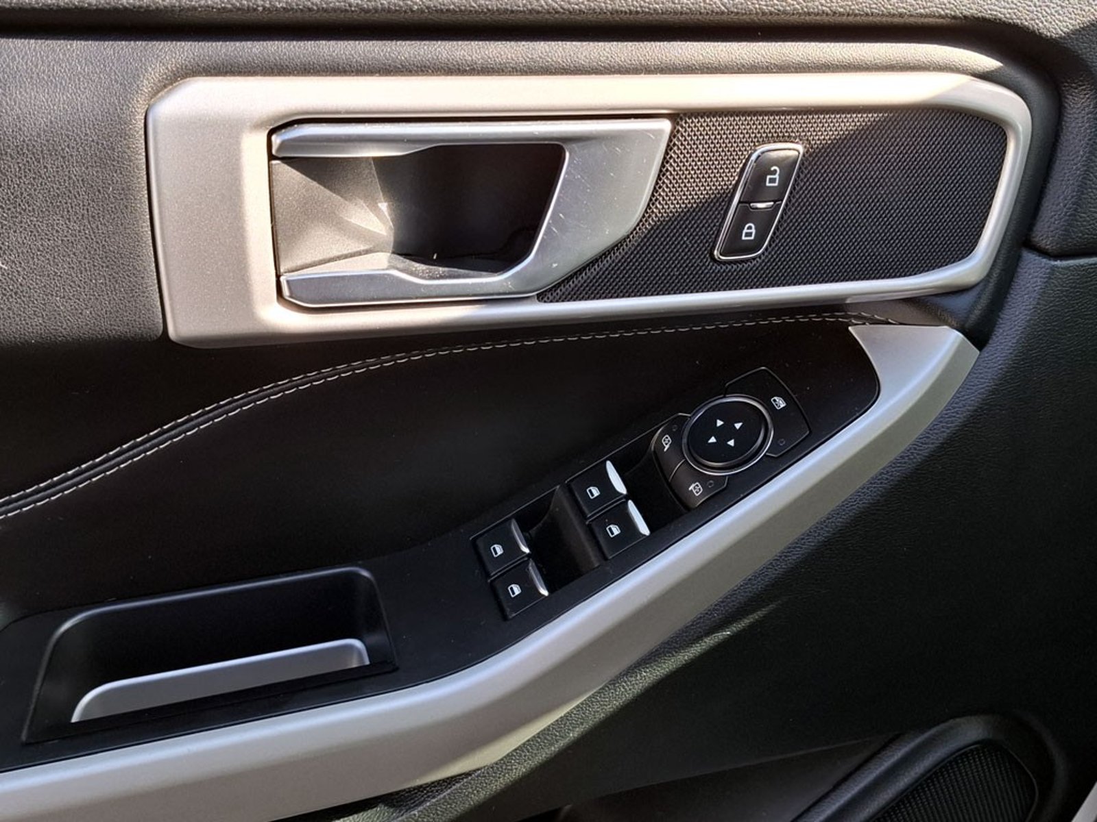 FORD EXPLORER XLT 2.3 AUT 2022 - Imagen 9 de 20