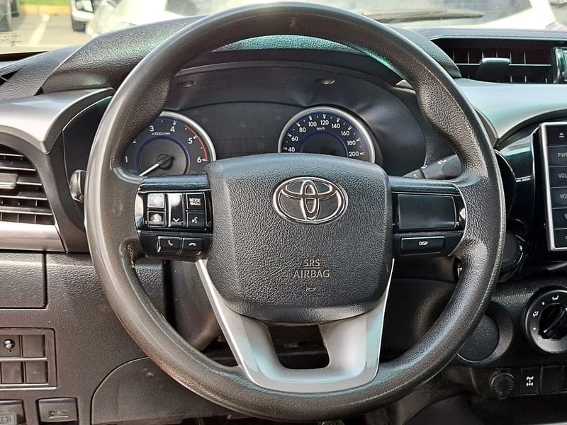 Toyota HILUX 2.4 4×2 MT SR DIESEL 2017 - Imagen 12 de 18