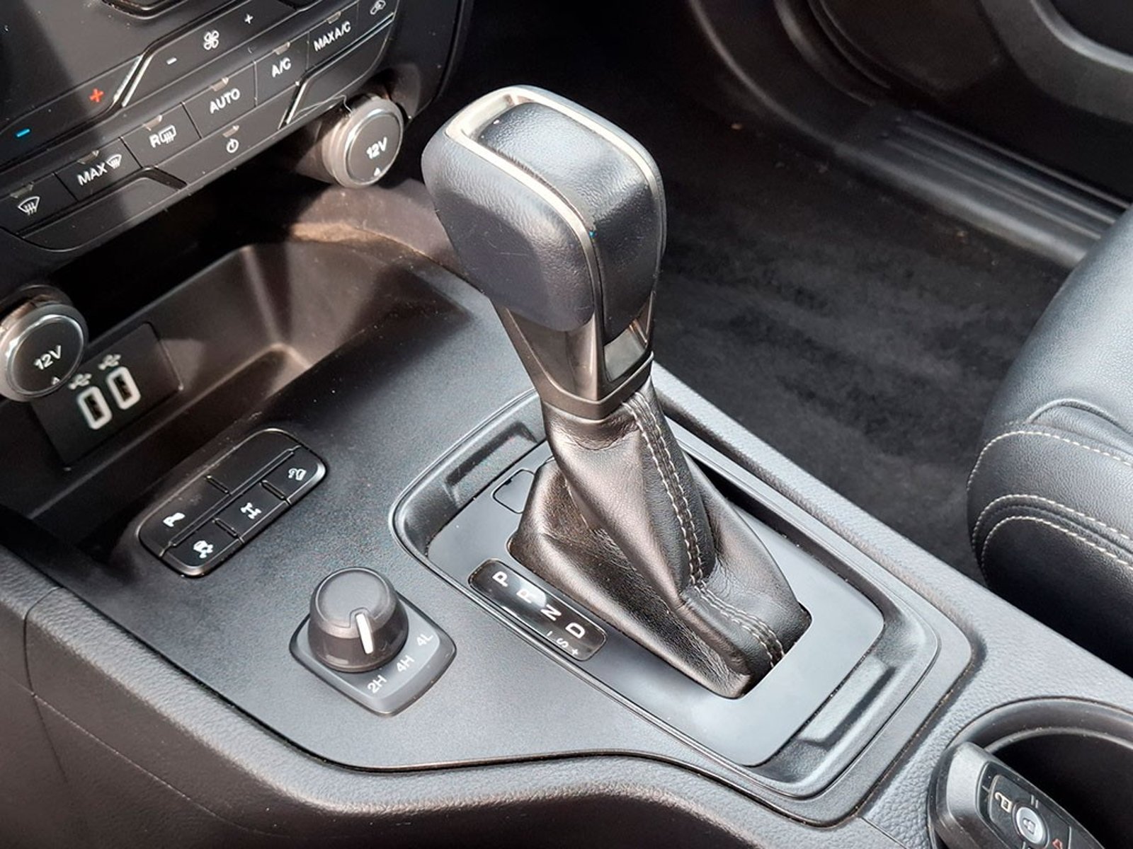 Ford RANGER LIMITED 3.2 4X4 DIESEL AT 4P 2023 - Imagen 18 de 20