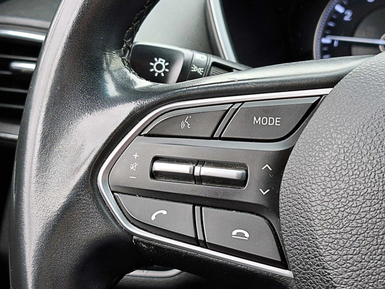 Hyundai SANTA FE 2.4 PLUS 4X2 AT 2021 - Imagen 13 de 18