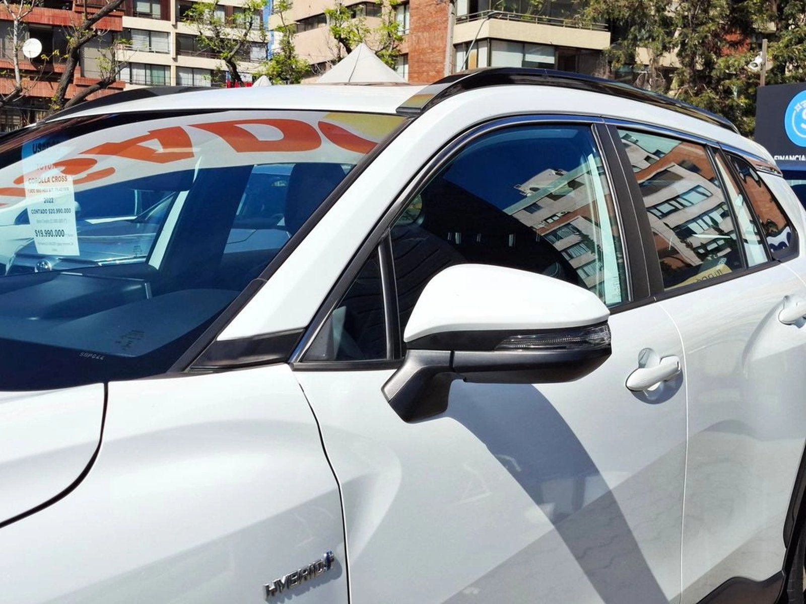 Toyota COROLLA CROSS 1.8 SEG HYBRID 4X2 CVT AT 5P 2022 - Foto 4 de 20