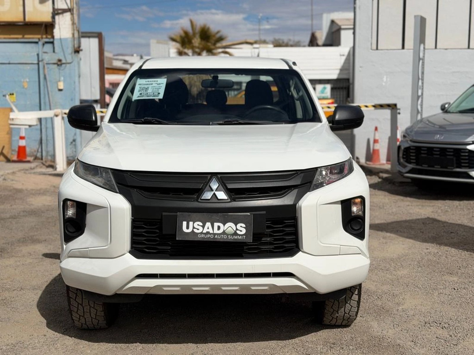 Mitsubishi L200 2.4 KATANA CRM DIESEL SPECIAL PACK DOB. CAB. 4X4 MT 4P 2022 - Foto 3 de 16