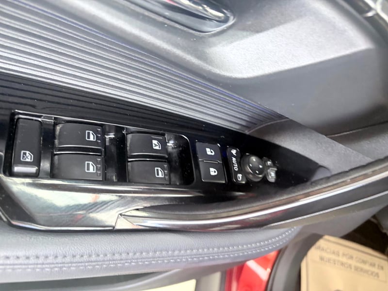 Toyota YARIS CROSS 1.5 XG AT 2024 - Imagen 7 de 13