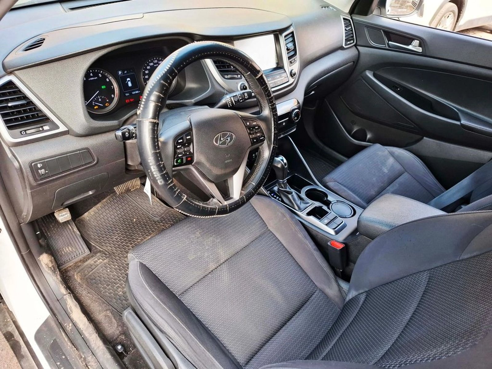 Hyundai TUCSON 2.0 GL AUT 4X2 2018 - Imagen 17 de 20