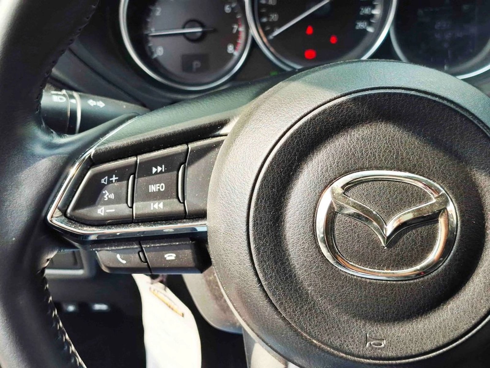 MAZDA CX-5 2.0 CORE AUT 2WD 2023 - Imagen 19 de 20