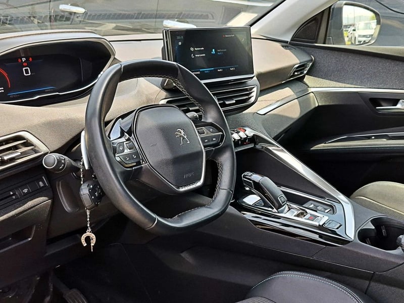 Peugeot 3008 1.6 ALLURE 4X2 165 EAT6 5P 2022 - Imagen 7 de 16