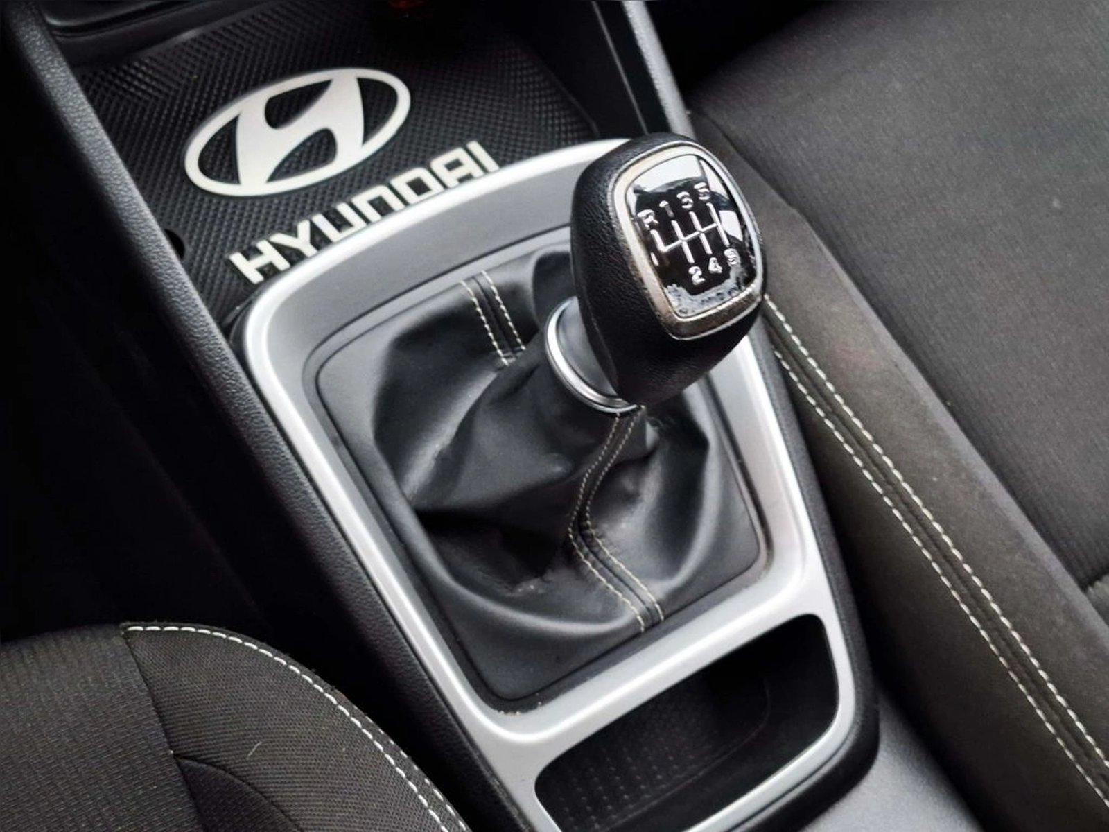 Hyundai VENUE 1.6 QX PREMIUM MT 2021 - Imagen 20 de 20