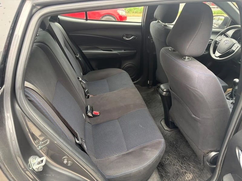 Toyota YARIS 1.5 SPORT GLE MT 2023 - Imagen 10 de 10