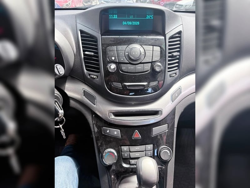 Chevrolet ORLANDO 2.4 LT 6AT FULL 2017 - Imagen 5 de 7