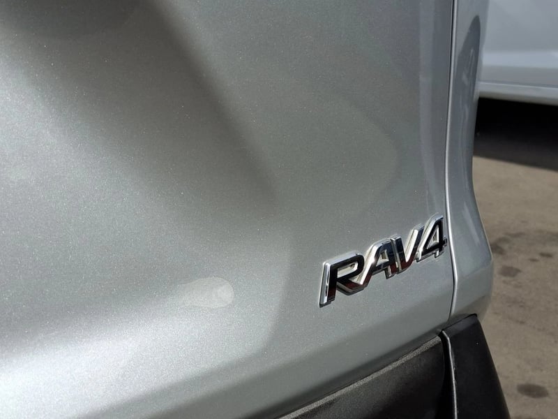 Toyota RAV4 2.0 XLE AT 2019 - Imagen 10 de 19
