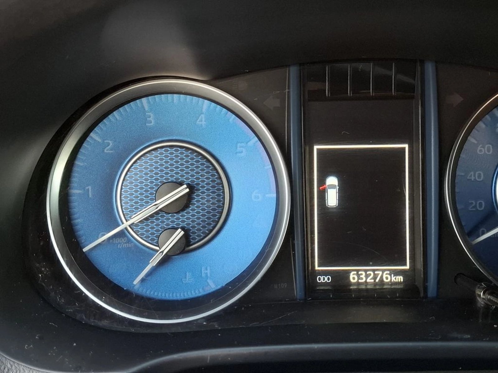 TOYOTA FORTUNER 2.8 SR5 TDI DIESEL 4X4 AT 5P 2022 - Imagen 17 de 20