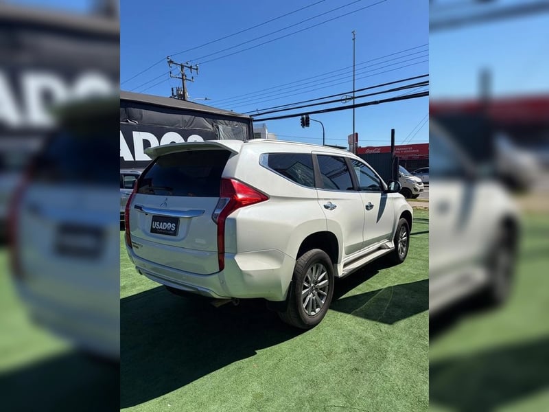 Mitsubishi MONTERO SPORT 2.4 4X2 DIESEL 2019 - Imagen 6 de 9
