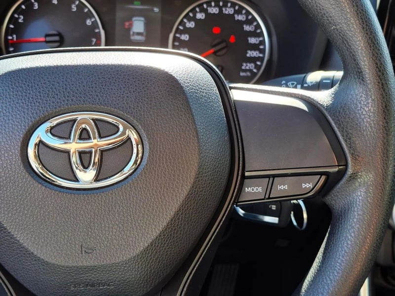 Toyota RAV4 4X2 2.0 LE AUT 2025 - Imagen 11 de 20
