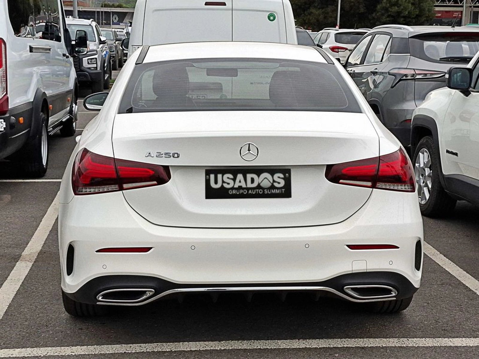 Mercedes-Benz A 250 2.0 AMG LINE 4X2 HB AT 5P 2023 - Imagen 4 de 18