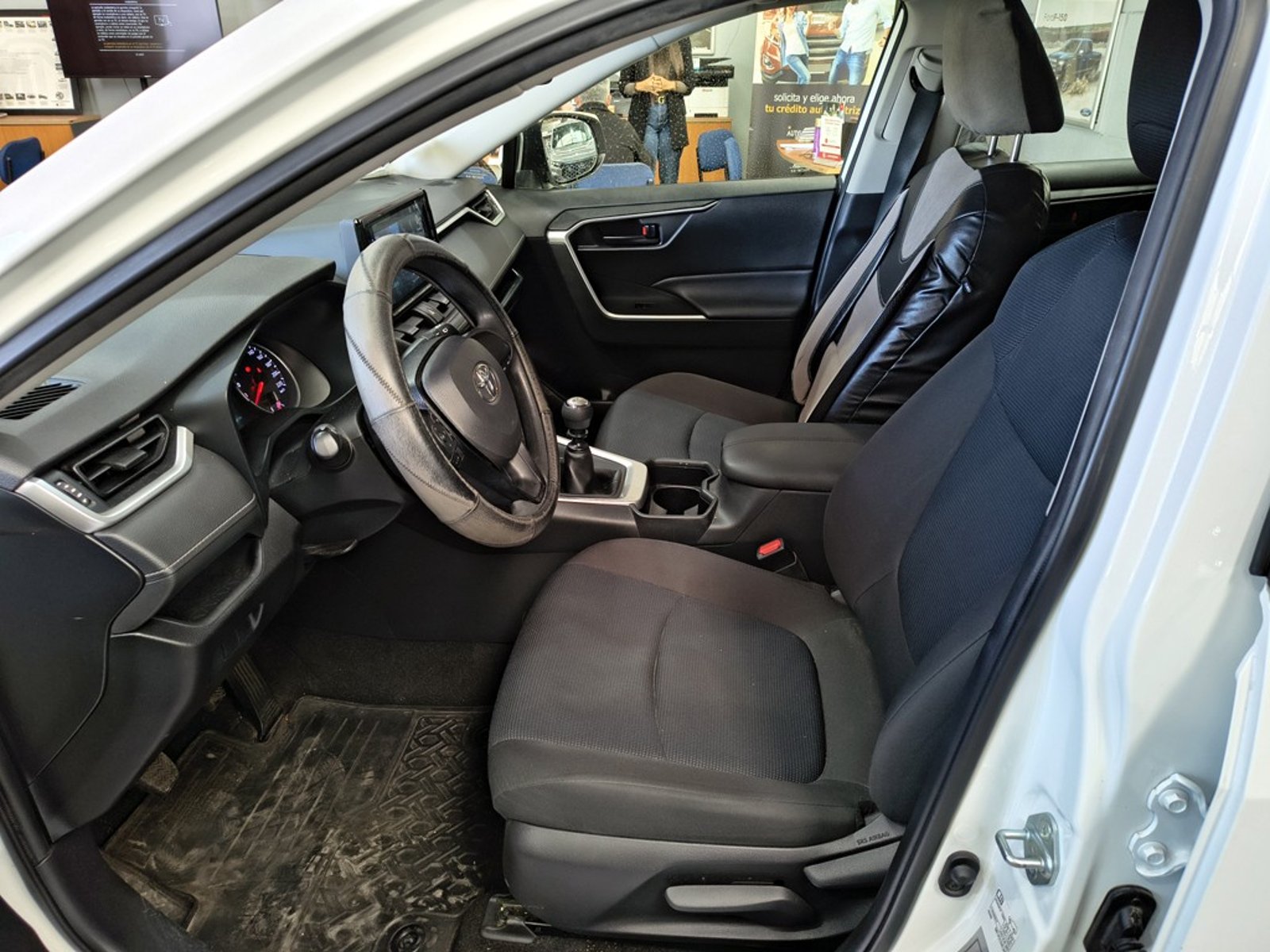 TOYOTA RAV4 2.0 2021 - Imagen 10 de 20