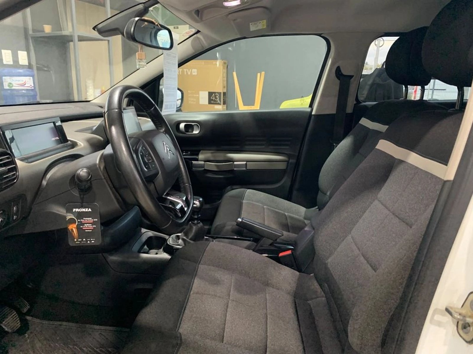 Citroën C4 CACTUS 1.5 CACTUS BLUEHDI 120 S&S FEEL AT DIESEL 2020 - Imagen 8 de 9