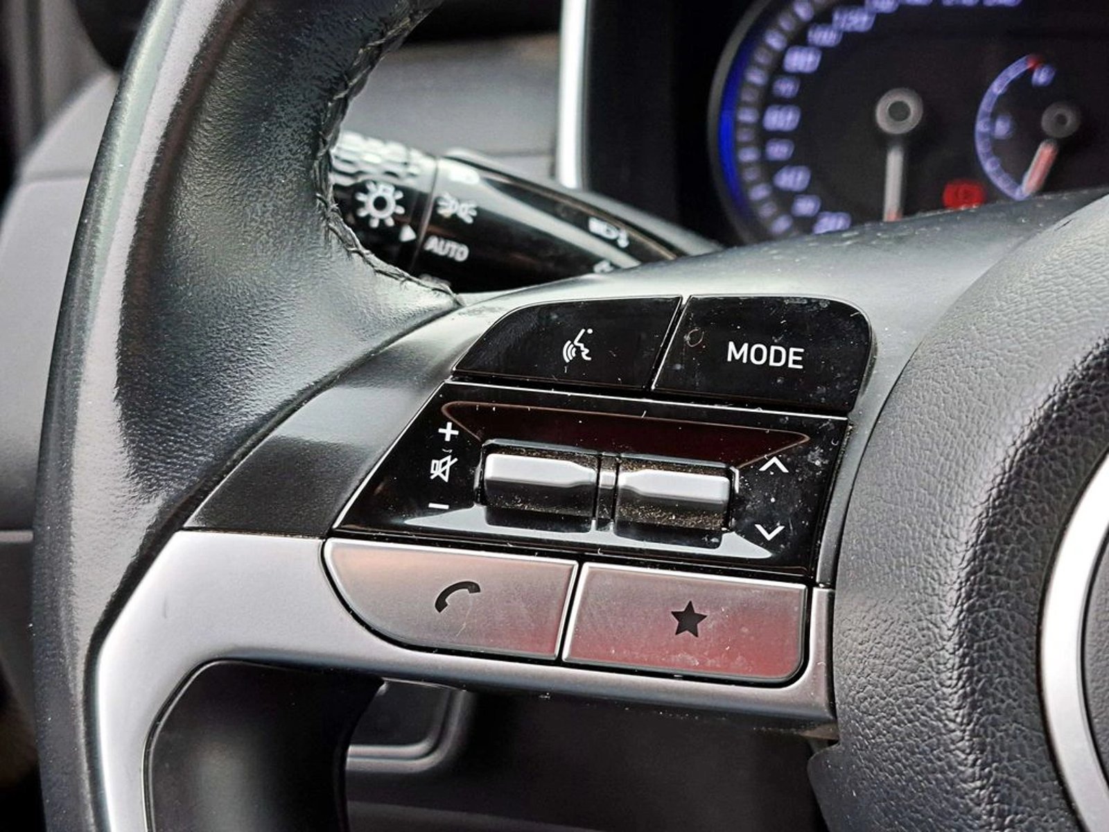 Hyundai TUCSON 2.0 NX4 PLUS 4X2 MT 5P 2022 - Imagen 9 de 12
