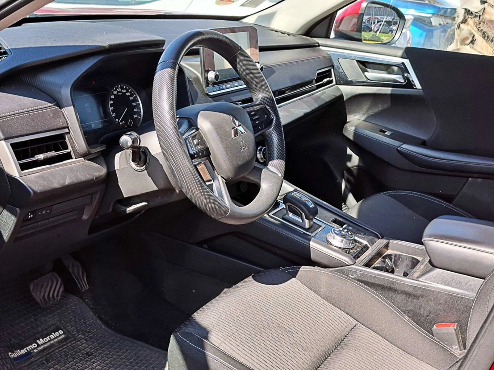 Mitsubishi OUTLANDER 2.5 GL 4X2 AT 5P 2023 - Imagen 6 de 14