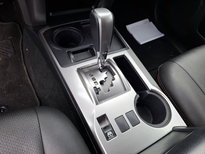Toyota 4RUNNER SR5 4X2 4.0 AUT 2021 - Imagen 15 de 19