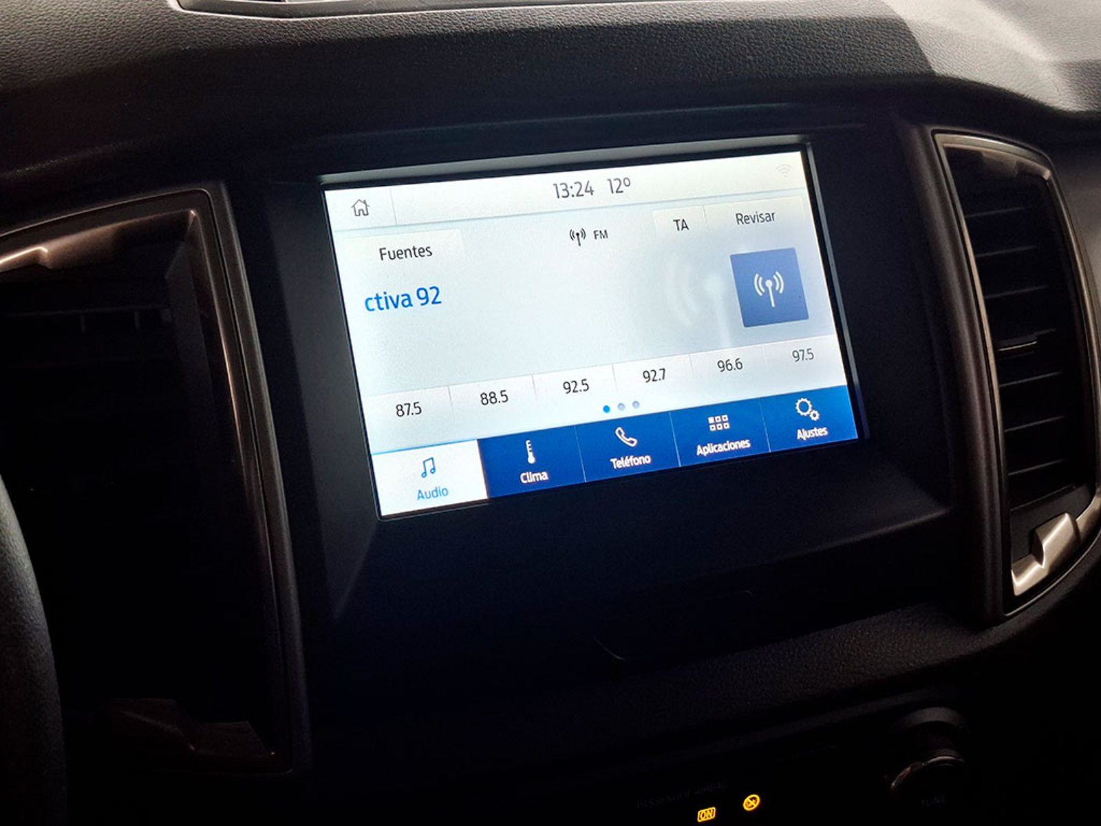 Ford RANGER XLT 2.5 MT 2023 - Imagen 14 de 20