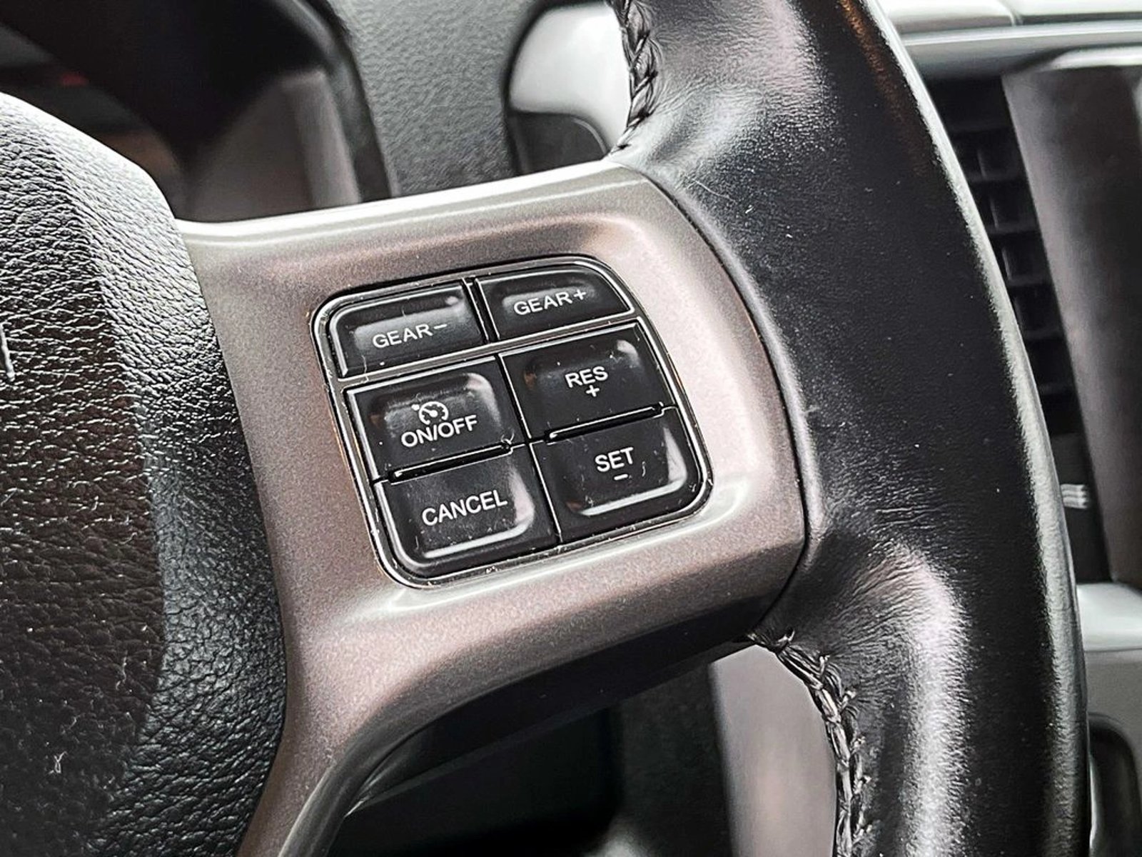 RAM 1500 3.6 CREW CAB SLT AT 4X4 2023 - Imagen 15 de 17