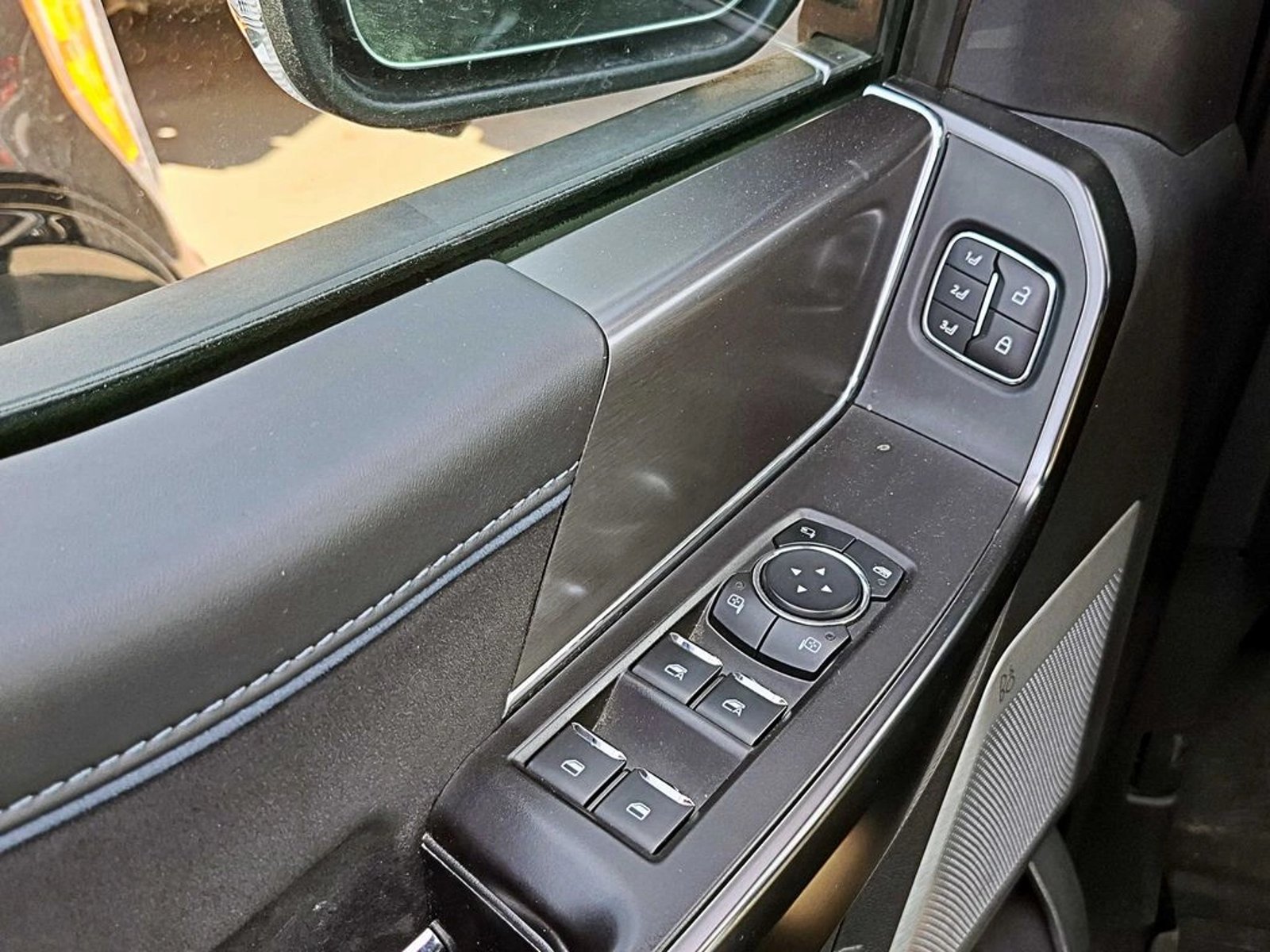 FORD F-150 PLATINUM CC 4X4 3.5L 2025 - Imagen 10 de 19