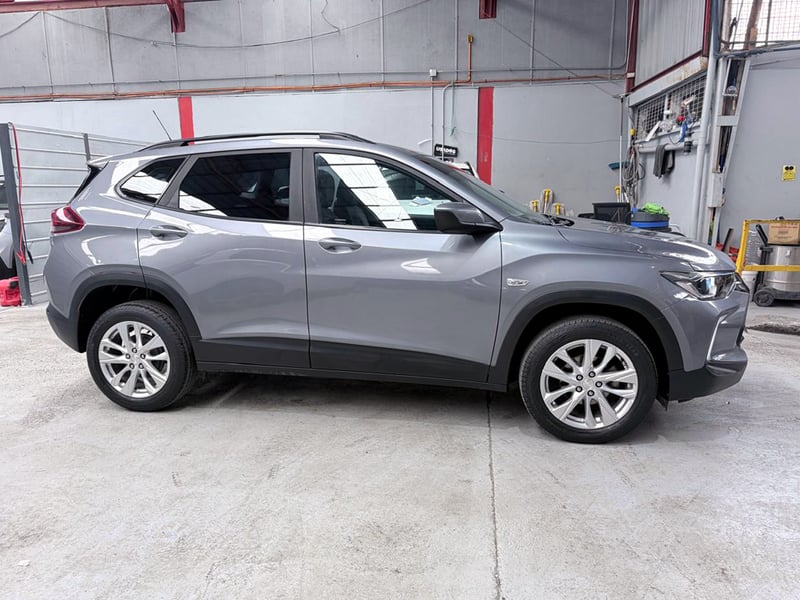 Chevrolet TRACKER 1.2 LTZ MT 2023 - Imagen 4 de 11