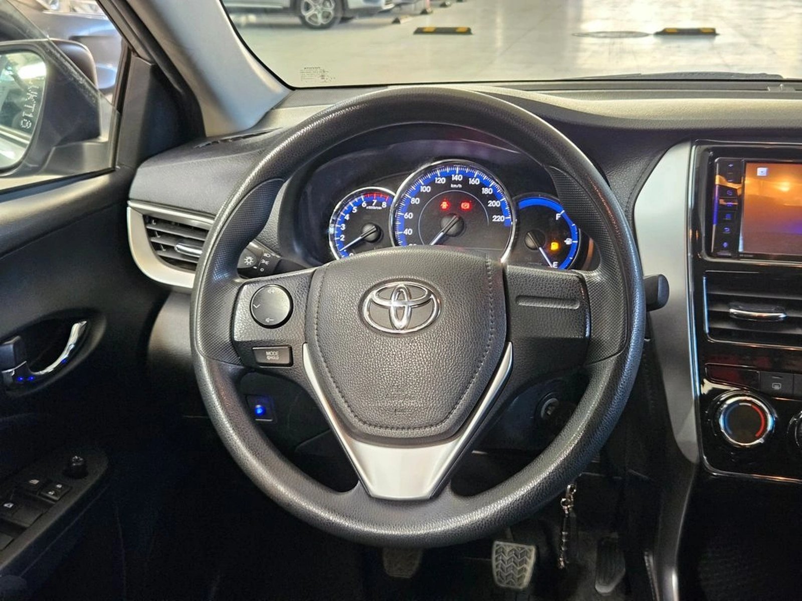 Toyota YARIS 1.5 SPORT MT 2020 - Imagen 16 de 19