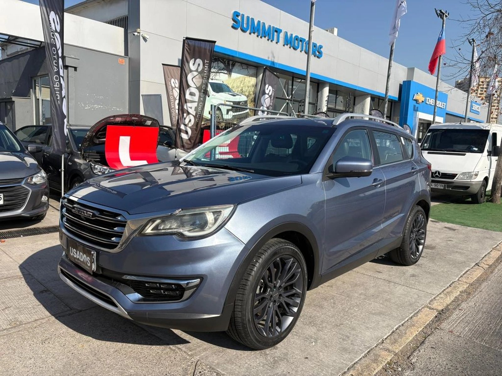 Jetour X70 1.5T GLS 4X2 MT 5P 2021 - Foto 2 de 12