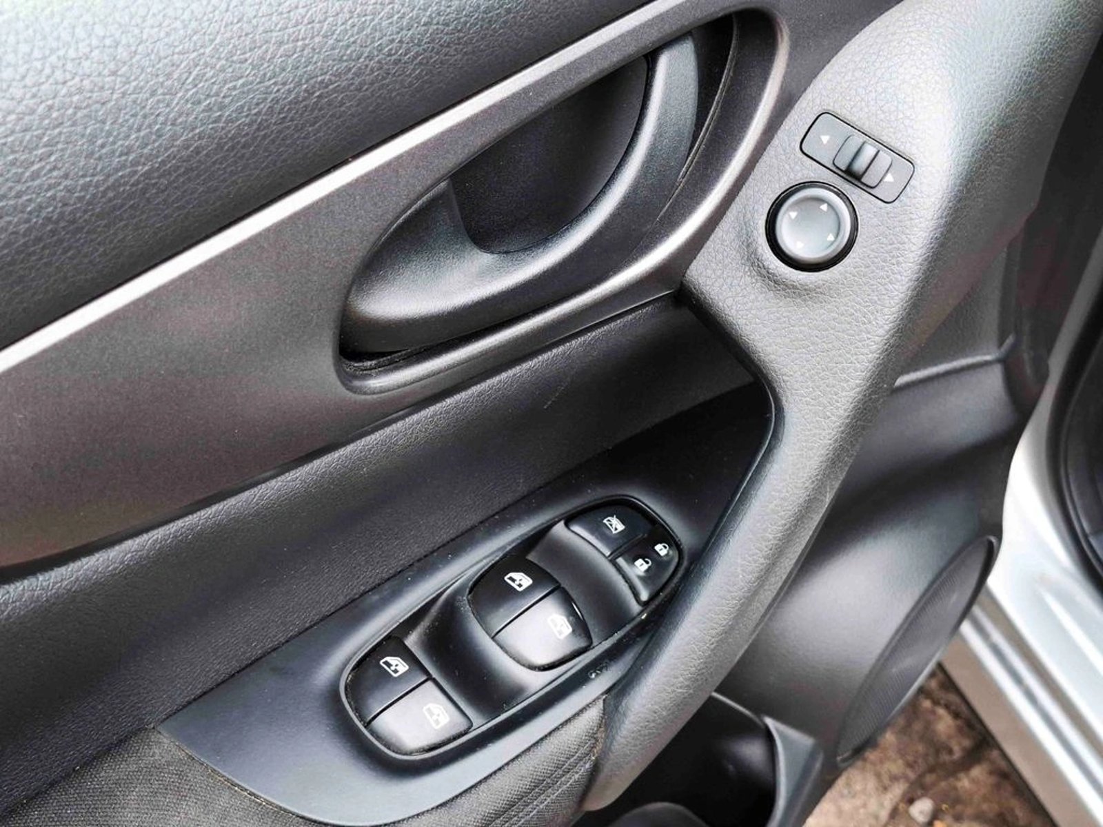 Nissan QASHQAI 2.0 SENSE MT 2019 - Imagen 14 de 20