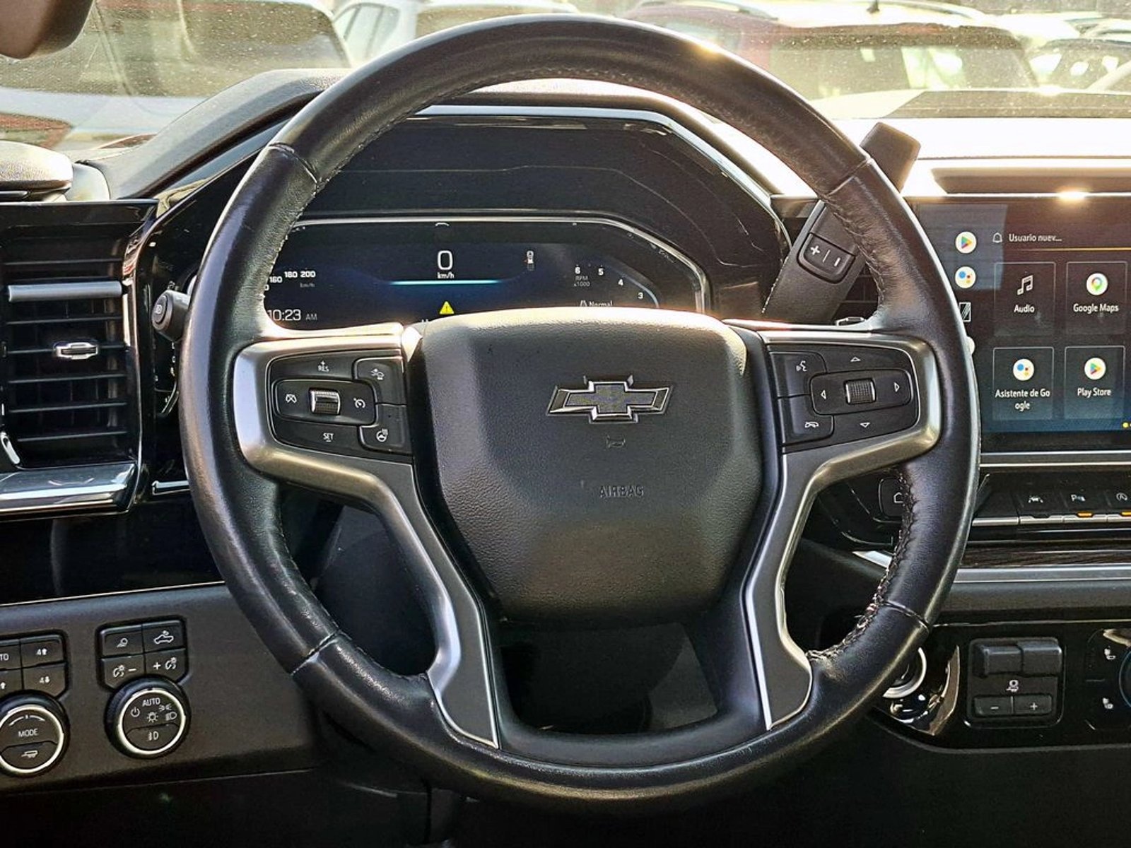 Chevrolet SILVERADO 5.3 LT TRAIL BOSS Z71 4X4 AT 4P 2023 - Imagen 13 de 18