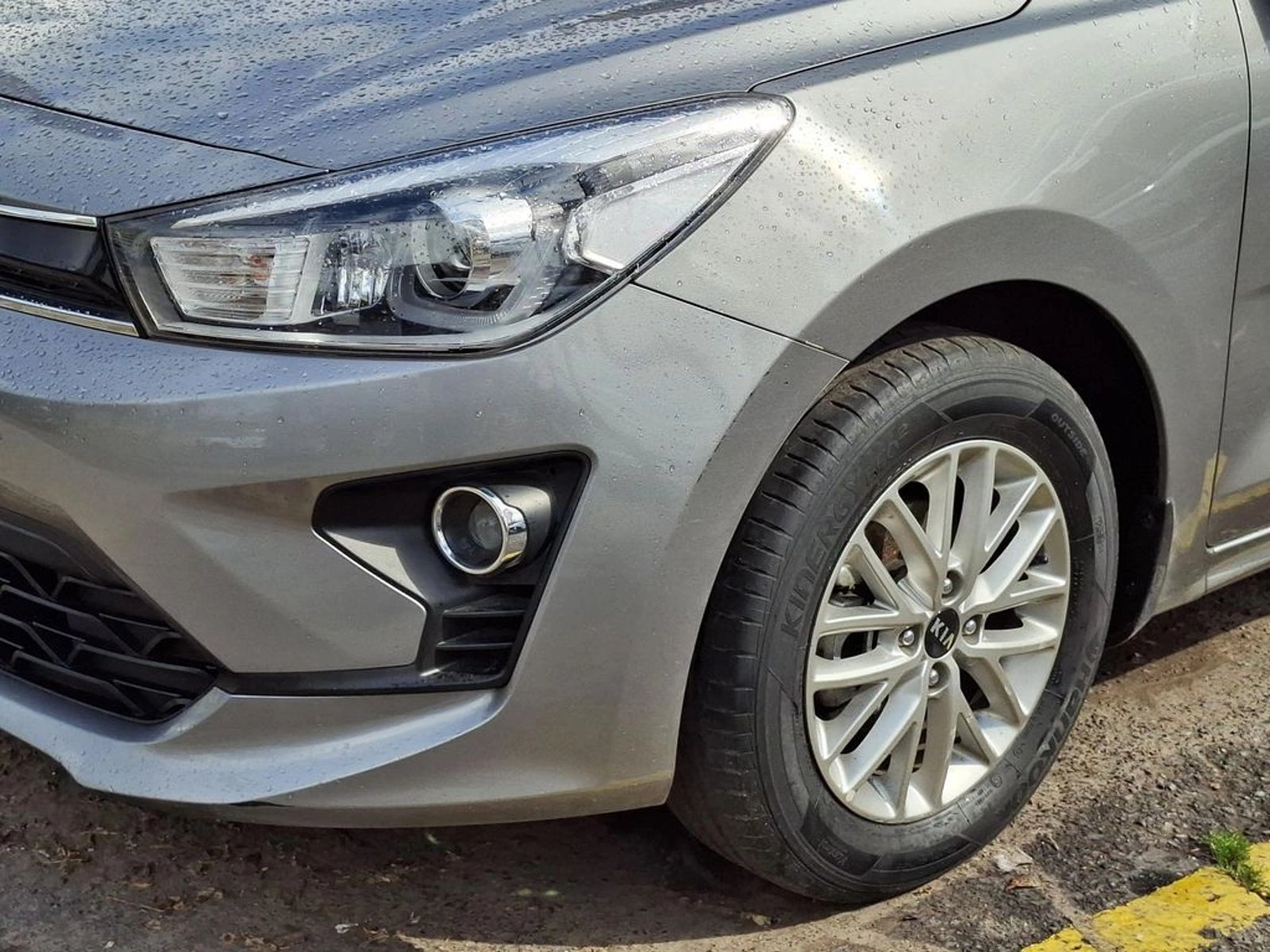 Kia RIO 5 1.4 2021 - Foto 5 de 20