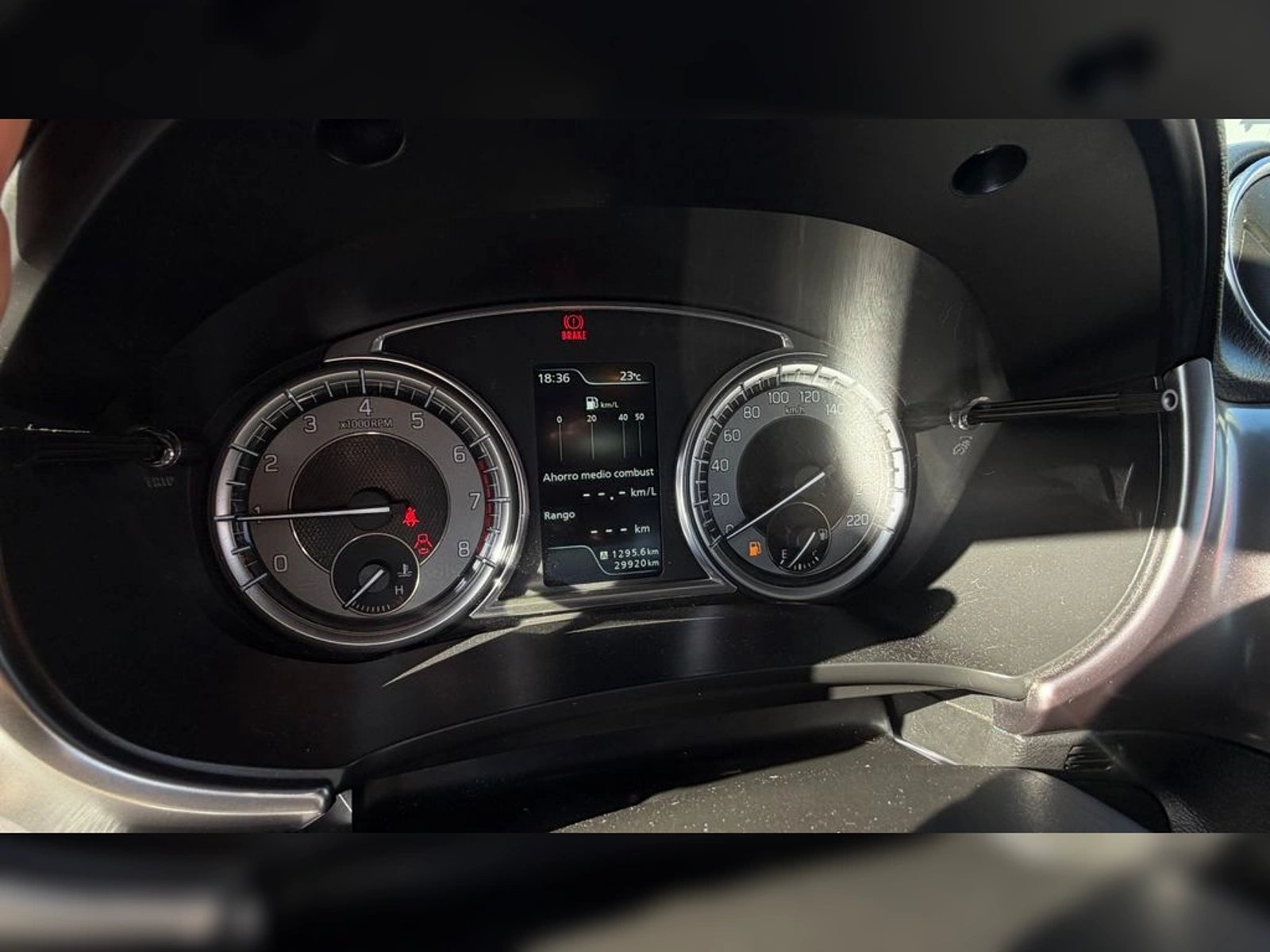 SUZUKI VITARA GLS 4X2 MT 2023 - Imagen 7 de 16