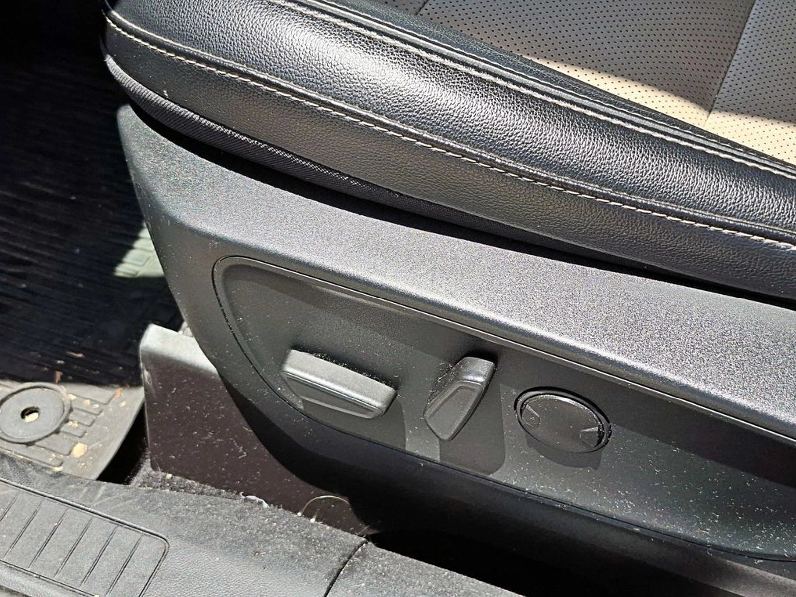 FORD ESCAPE 2.0 TITANIUM AWD AT 5P 2022 - Imagen 11 de 18