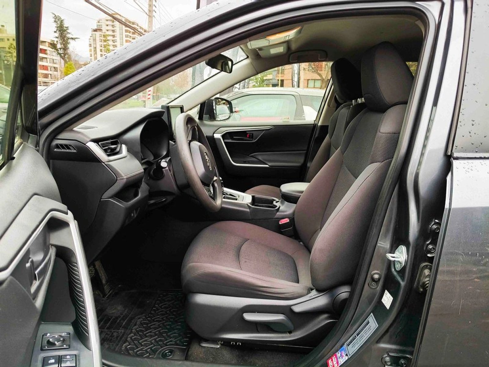 Toyota RAV4 2.0 LE AUT 2021 - Imagen 16 de 20