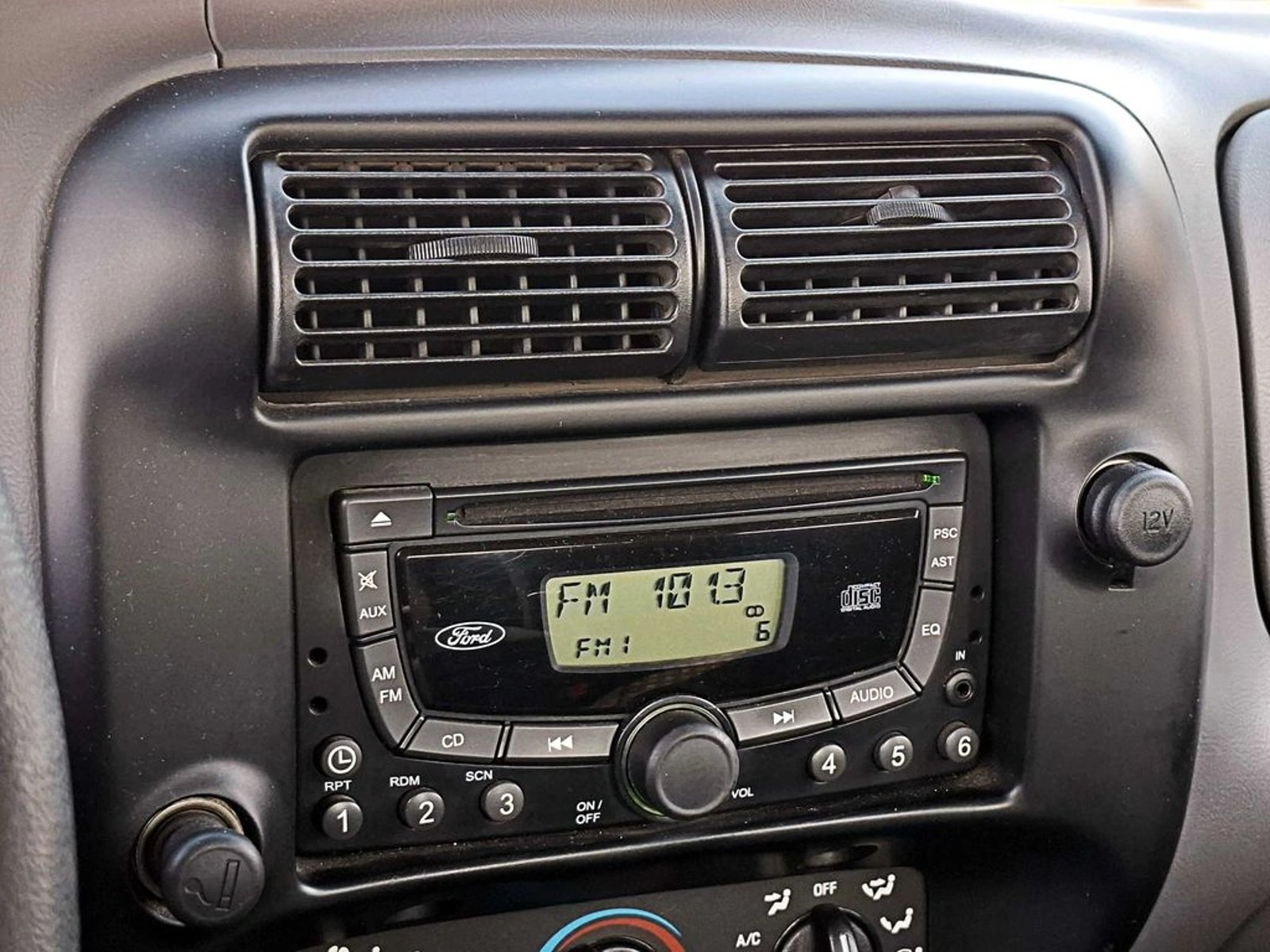 Ford RANGER 2.3 GSL HERITAGE II XL PLUS 4X2 MT 2007 - Imagen 14 de 16